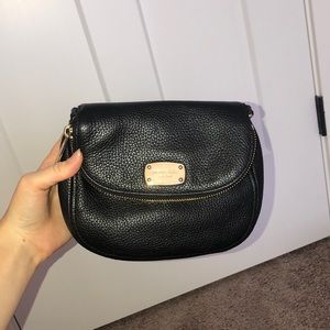 Black crossbody Micheal Kors